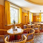 Der Schuetthof Готель 3*