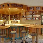 Der Schuetthof Готель