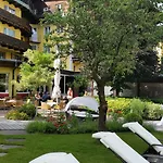 Der Schuetthof Готель